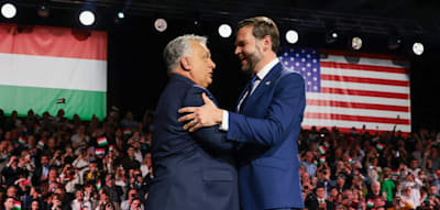 US-Vizepr&auml;sident kritisiert &bdquo;ausl&auml;ndische Wahl-Einmischung&ldquo; und macht Wahlkampf f&uuml;r Orb&aacute;n