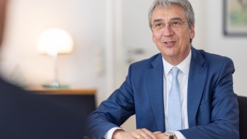 Hohe Spritpreise: Kartellamtschef erwartet z&uuml;gige Senkungen