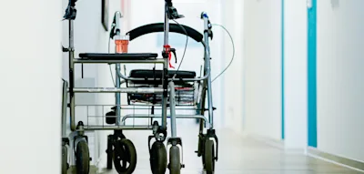 Mindesteigenanteil f&uuml;r Heimpflege fast so hoch wie Durchschnittsrente