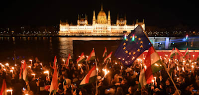 Obama spricht von &bdquo;Sieg f&uuml;r die Demokratie weltweit&ldquo; &ndash; Meloni bedankt sich bei &bdquo;Freund Orb&aacute;n&ldquo;