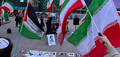 &bdquo;Was hat dieses M&auml;dchen getan?&ldquo; &ndash;&nbsp;Die irritierende N&auml;he zum Iran-Regime auf Berlins Stra&szlig;en