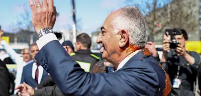 Schah-Sohn Pahlavi in Berlin mit Tomatenso&szlig;e attackiert&nbsp;&ndash; 800 Polizisten im Einsatz