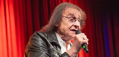 &bdquo;Ich war im Gesicht gel&auml;hmt, erst auf einer Seite und am n&auml;chsten Tag auf beiden&ldquo;