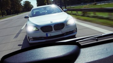 Umfrage: &Uuml;ber Dr&auml;ngler &auml;rgern sich Autofahrer am meisten