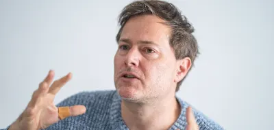 &bdquo;Leute wie Thiel und Karp entscheiden, wie unsere Kinder leben und wie sie sterben werden&ldquo;