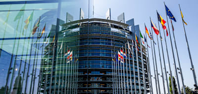 EU stimmt umstrittenen Zolldeal mit USA zu