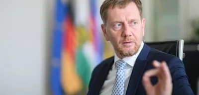 &bdquo;Wir m&uuml;ssen mit jedem reden, der reden will&ldquo; &ndash; Kretschmer fordert Gespr&auml;che mit allen Parteien