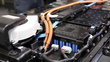 Tunnel, Tiefgarage, Teilkasko: Was gilt bei brennenden E-Autos?