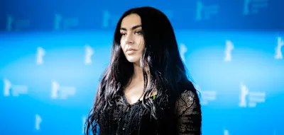 Die Meta-Meta-Kunst von Charli xcx macht einen v&ouml;llig kirre