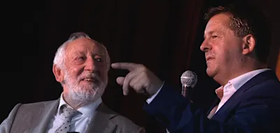 Hilfe im Wahlkampf &ndash; Schulze l&auml;sst Hallervorden &uuml;ber Merz und &bdquo;Kriegsminister&ldquo; Pistorius singen