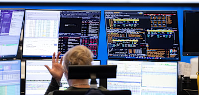 Dax erreicht Rekordhoch und steigt auf &uuml;ber 25.900 Punkte
