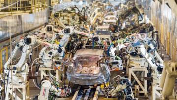 Produktion ausgesetzt: Taifun stoppt Toyota erneut