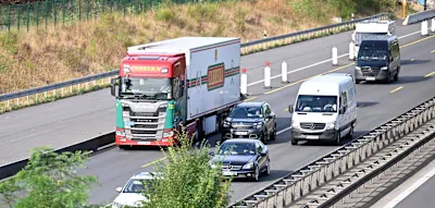 Drei weitere Bundesl&auml;nder setzen Lkw-Fahrverbote aus