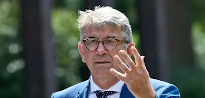 AfD und Linke &bdquo;produzieren positive Zerrbilder der DDR&ldquo;, warnt Weimer