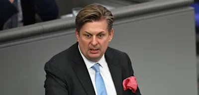 Champagner-Streit mit B&ouml;hmermann&ndash;&nbsp;Gericht erl&auml;sst Haftbefehl gegen AfD-Politiker Krah