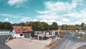 Branchenumfrage: Freie Tankstellen fordern Ende der 12-Uhr-Regel