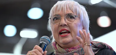 &bdquo;Steigb&uuml;gelhalter f&uuml;r die Kr&auml;fte, die unsere Gesellschaft spalten&ldquo; &ndash; Claudia Roth attackiert CDU