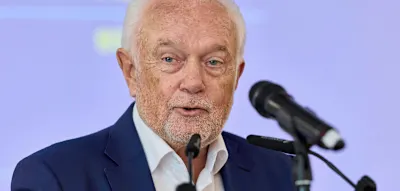 &bdquo;Halte es f&uuml;r gef&auml;hrlich, dass unsere Regierung sich an ihrer Unf&auml;higkeit berauscht&ldquo;, r&uuml;gt Kubicki