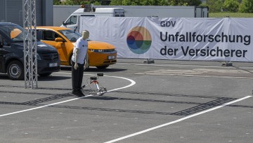 Fu&szlig;g&auml;nger im Autoverkehr: 130 Jahre nach dem ersten Todesfall