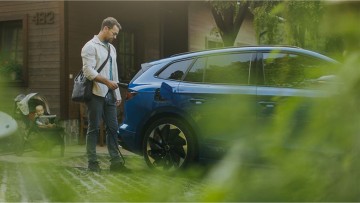 Zahlen und Fakten: Brennen E-Autos wirklich &ouml;fter?