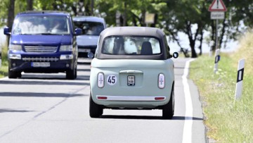 Immer mehr Microcars auf den Stra&szlig;en: Private Unfallversicherung schlie&szlig;t wichtige L&uuml;cke