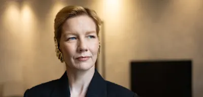 &bdquo;Ich identifiziere mich nicht als Deutsche&ldquo;, sagt Sandra H&uuml;ller