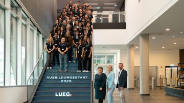 Lueg: 78 neue Auszubildende und ein historisches Zeugnis