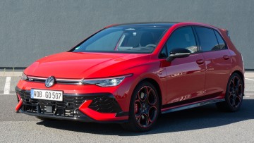 Pkw-Bestseller im August: VW Golf knapp vorne