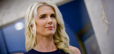 &bdquo;Du bist alles f&uuml;r mich&ldquo; &ndash; Trump schenkt Assistentin Natalie Harp 45.000 Dollar