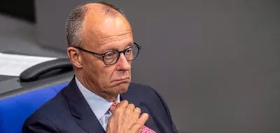 Erstmals liegen zwischen AfD und Union zehn Prozentpunkte in einer Umfrage