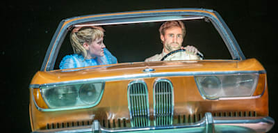 Wie das Thalia Theater das deutsche Schweigen durchbricht