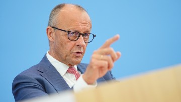 Spritpreise auf Rekordniveau: Merz k&uuml;ndigt Entlastungen an &ndash; was kann kommen?