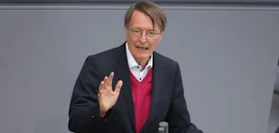 &bdquo;Europa besonders bedroht&ldquo; &ndash; Lauterbach fordert weltweite Regulierung von KI