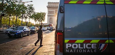 Franz&ouml;sischer Polizist wegen Terrorverdachts festgenommen