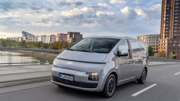 Hyundai Staria Cargo Elektro: E-Transporter mit Schnelllade-Technik