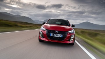 Erste Fahrt mit dem Peugeot e-208 GTi: L&ouml;we unter Strom