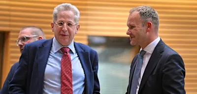 Ex-Verfassungsschutz-Chef Maa&szlig;en trifft sich zum Mittagessen mit Bj&ouml;rn H&ouml;cke