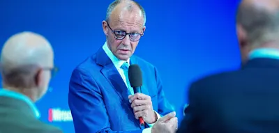 Merz warnt SPD und Gr&uuml;ne vor Rot-Rot-Gr&uuml;n&nbsp;&ndash; und bringt Koalition mit CDU ins Spiel