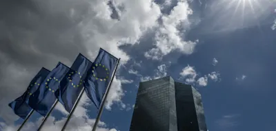 Noch h&auml;lt der Euro &ndash; aber die Spannungen wachsen