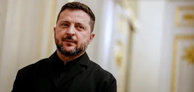 Ukrainische Regierung st&uuml;tzt Selenskyj