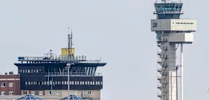 Fahrzeug durchbricht Sicherheitszaun am Flughafen Leipzig &ndash; Betrieb eingeschr&auml;nkt