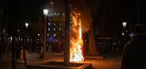 &bdquo;Grundlose Gewalt und Vandalismus&ldquo; &ndash; Rund 100 Festnahmen bei Protesten in Barcelona