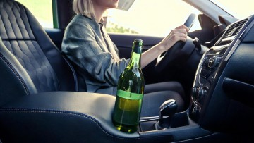 Studie: Gro&szlig;e Mehrheit f&uuml;r Alkoholverbot am Steuer