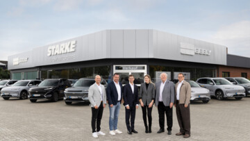 Au&szlig;enbereich und Showroom: Geely-CI bei der Starke Gruppe in Osnabr&uuml;ck